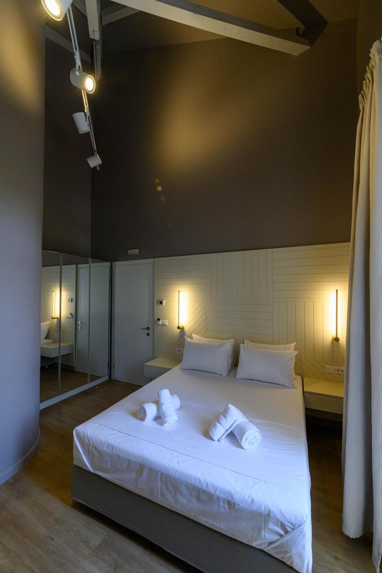 Blueblood - The Rooms Calamata Exterior foto