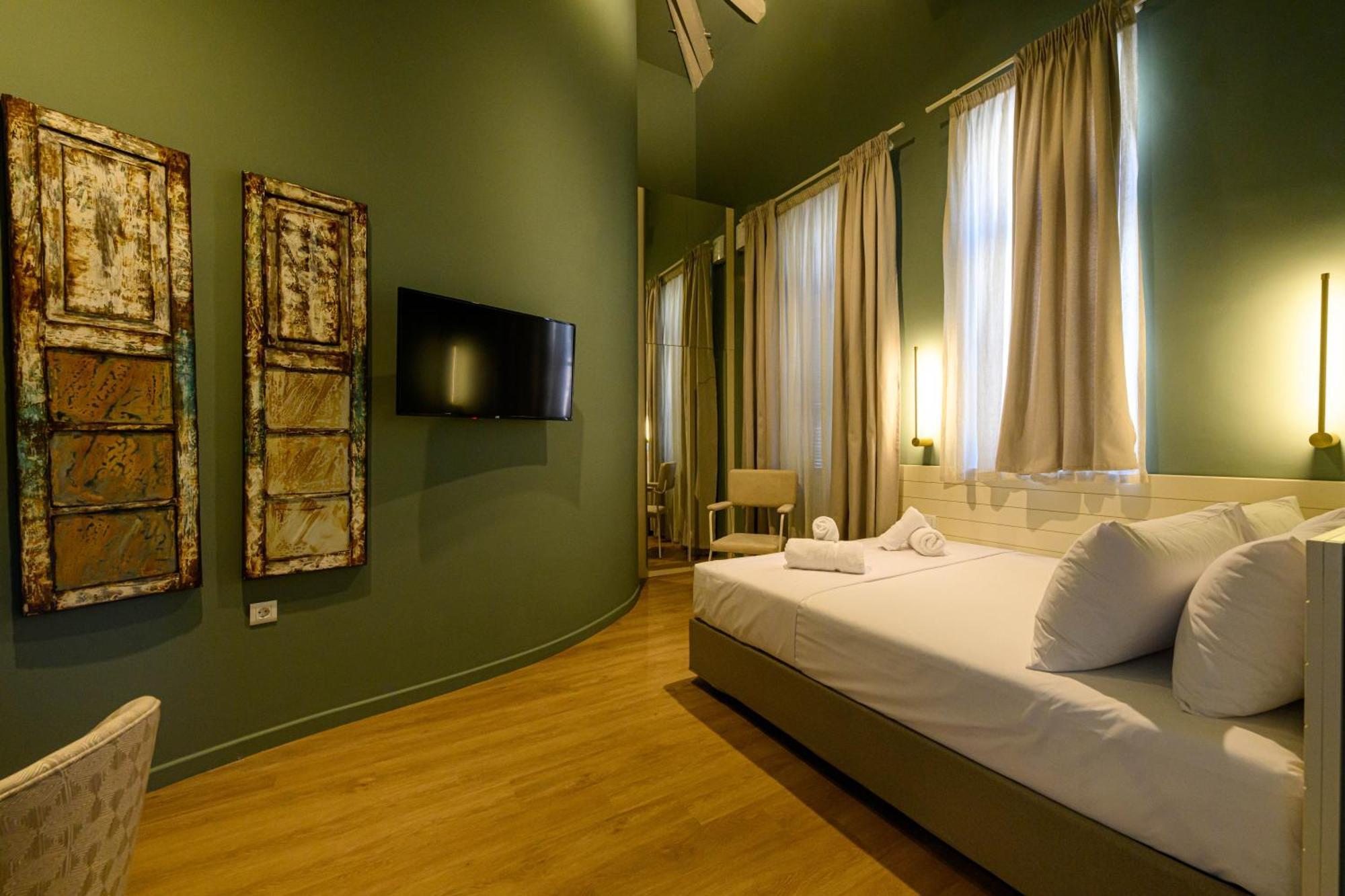 Blueblood - The Rooms Calamata Exterior foto