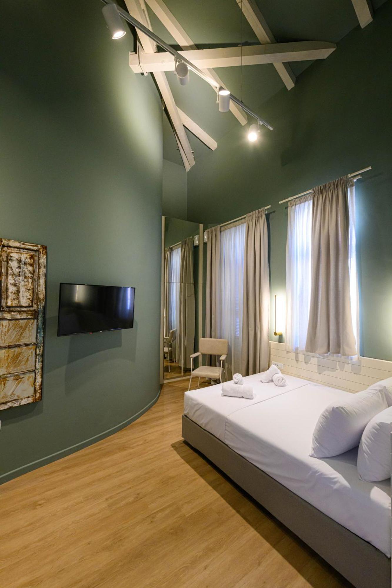 Blueblood - The Rooms Calamata Exterior foto