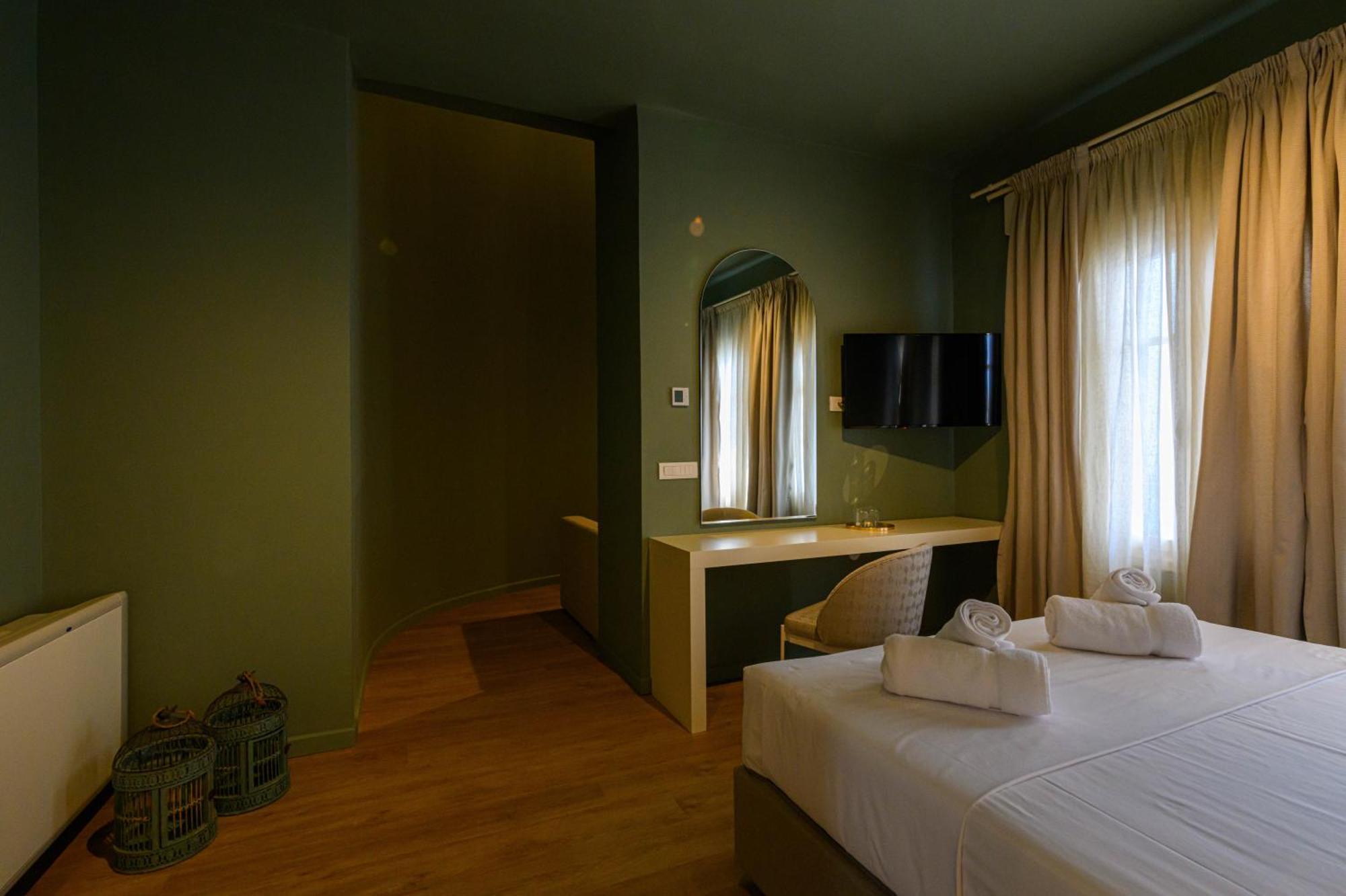 Blueblood - The Rooms Calamata Exterior foto